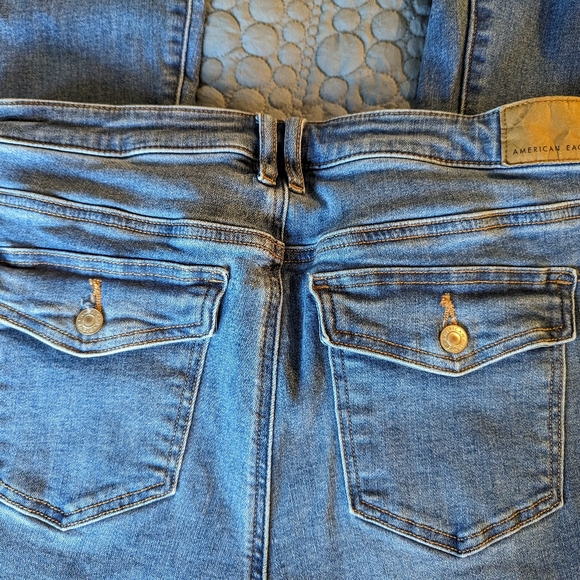 AE Low Rise Flare Jeans 10L - Picture 5 of 6